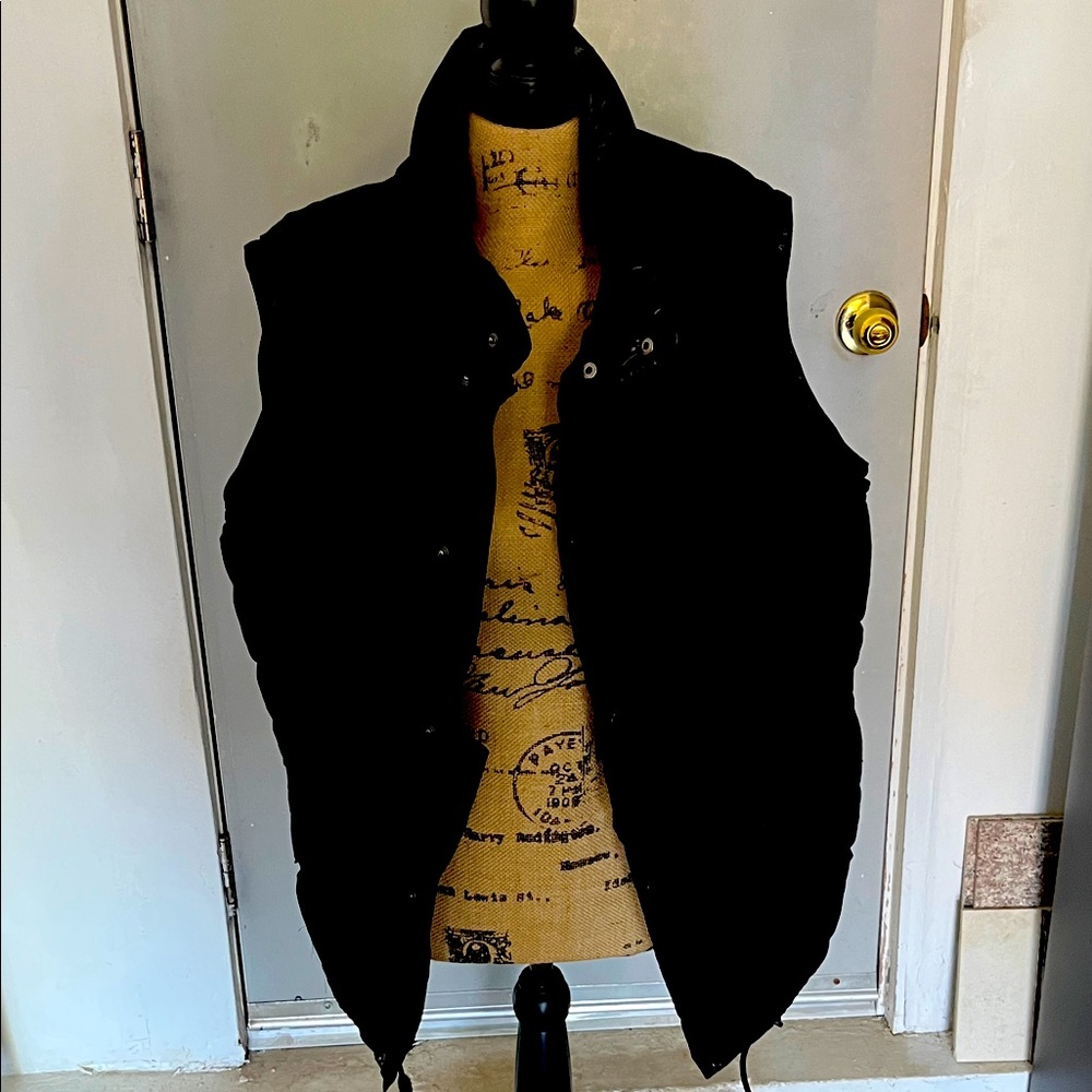 Men’s Burberry down vest size 52